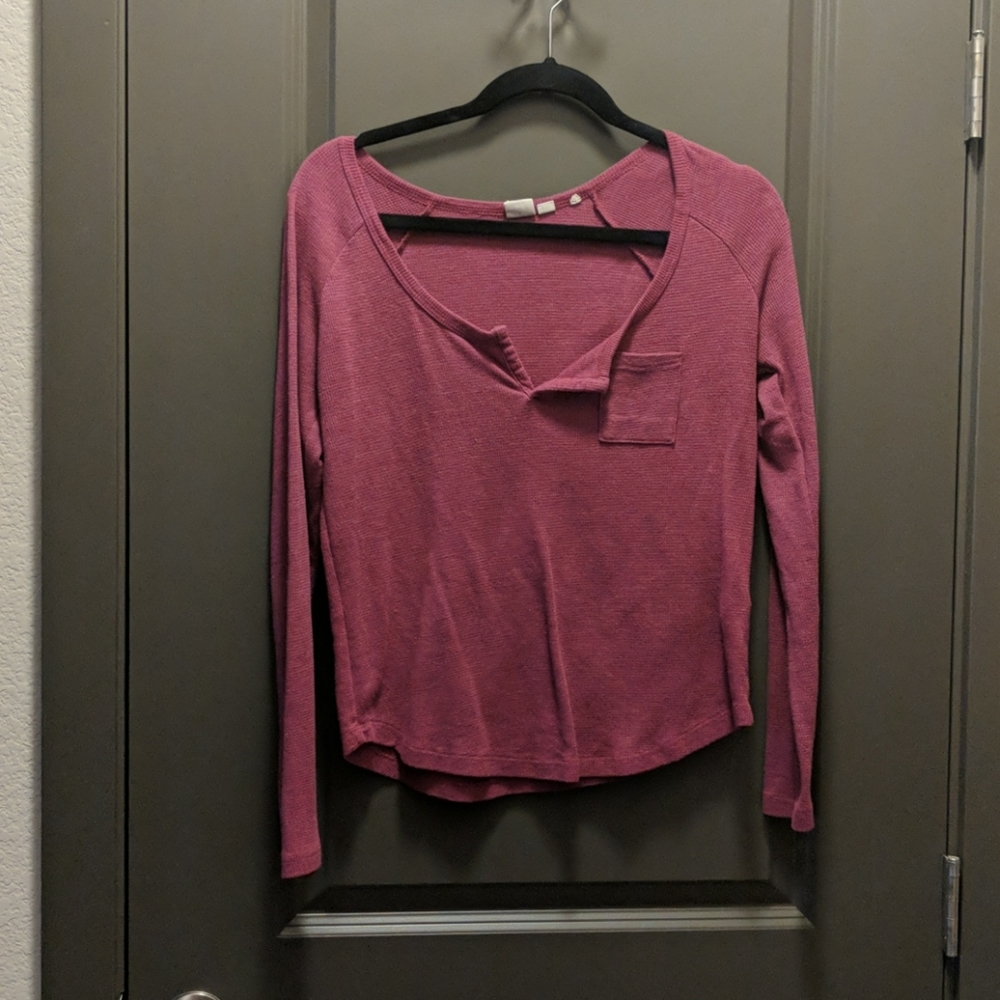 Red waffle long sleeve shirt size small